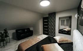 Kiss Apartment