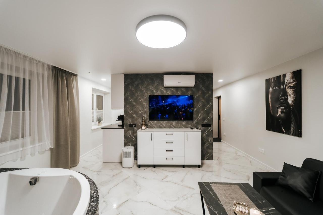 Kiss Apartment Silute Luaran gambar